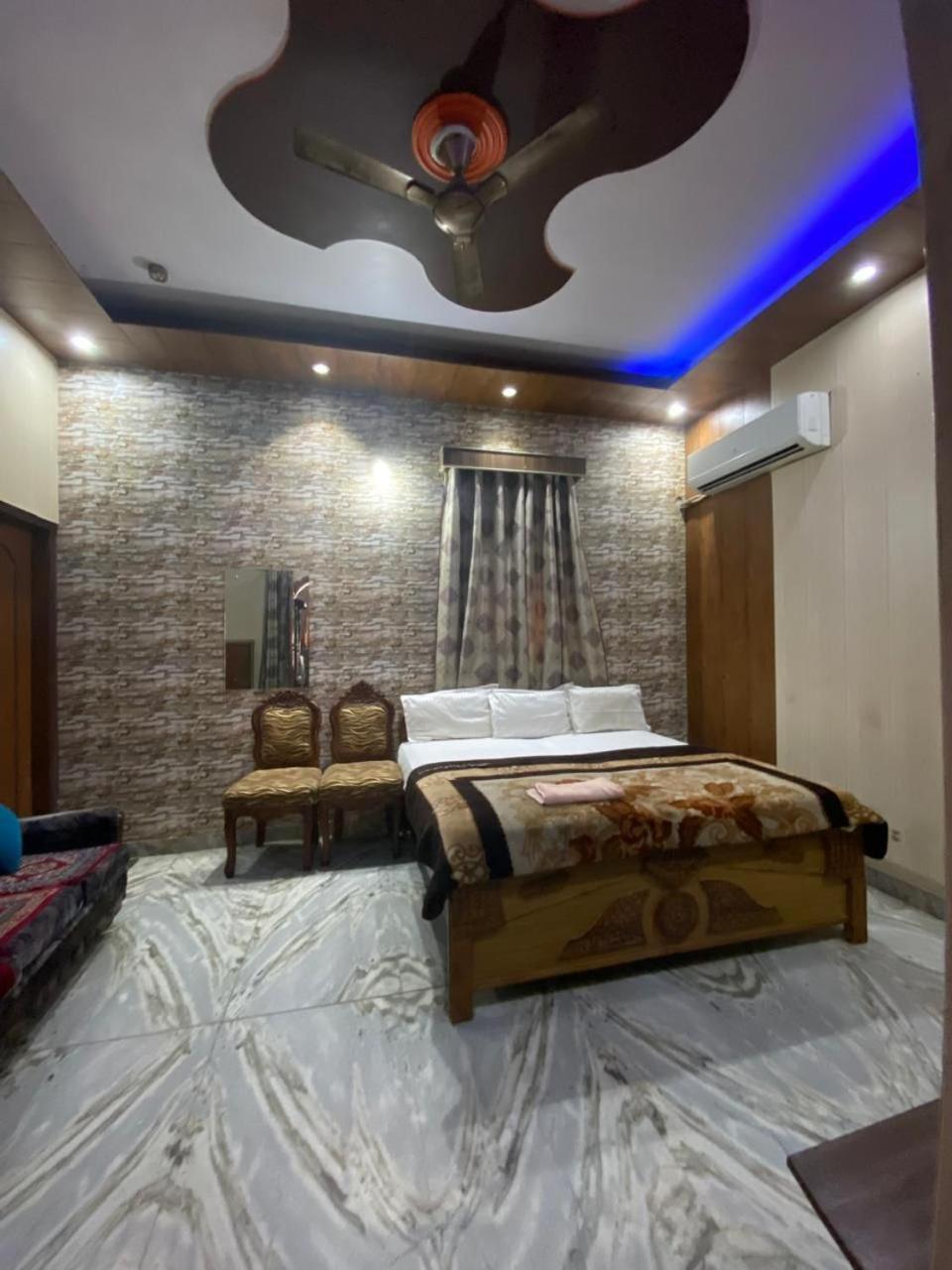 Hotel Rashmi Agra  Exteriör bild
